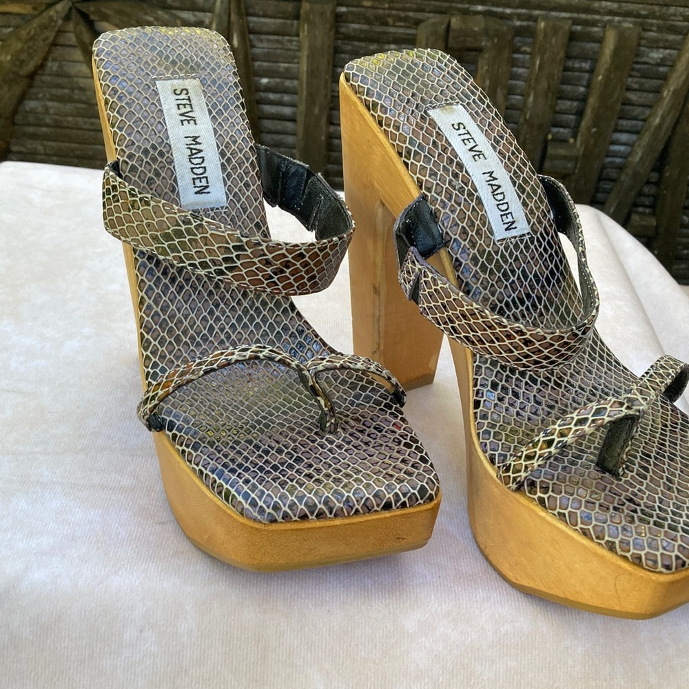 Steve Madden Vintage Multi-Tone Snakeskin Platform Sandals Wooden Block Heel